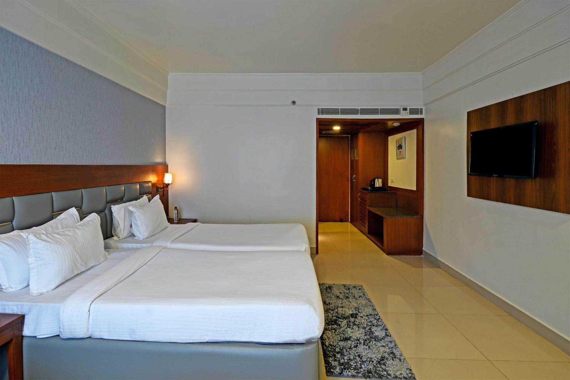 Palette Madhapur Hotel Hyderabad Luaran gambar